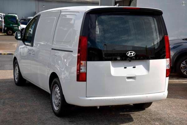2026 Hyundai STARIA LOAD